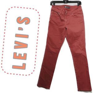 ‎Levi Women’s 28in, mid-rise, straigbtleg. 5-pocket, used condition.